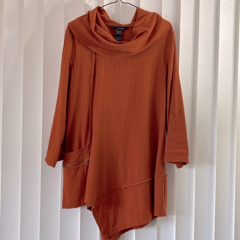 Cowl neck 3/4 sleeve tunic